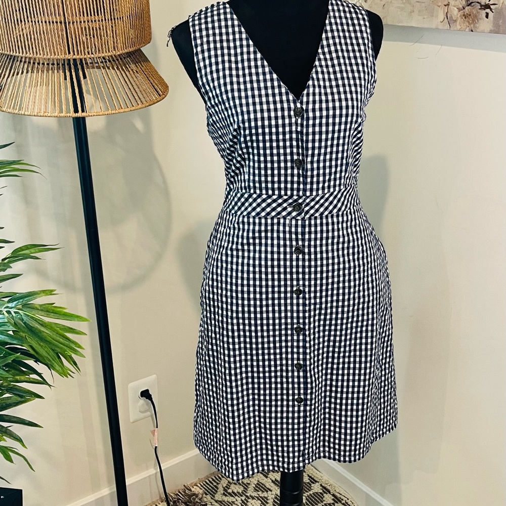 Women dress from JCrew in a size Large